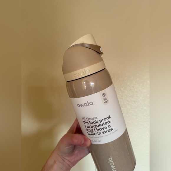 Merry & Bright Owala - Holiday Limited Edition - Picture 2 of 7